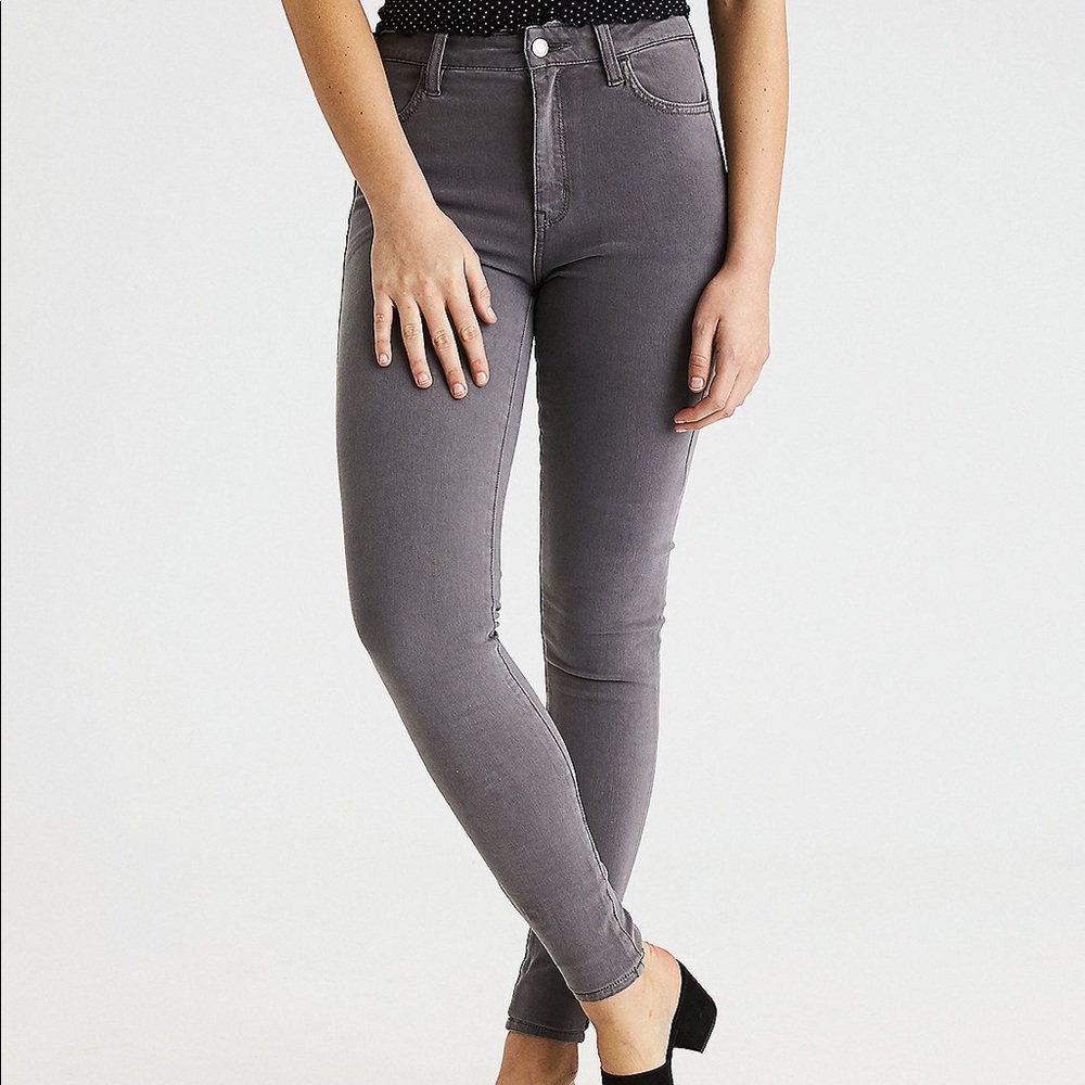 AMERICAN EAGLE Super Hi-Rise Jeggings